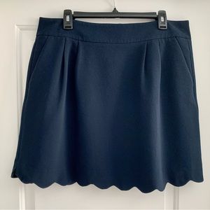 LOFT Navy blue scallop hem pencil skirt - it has pockets!